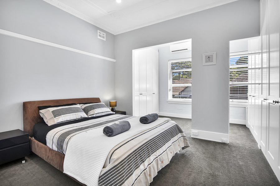 Master bedroom with harbour light